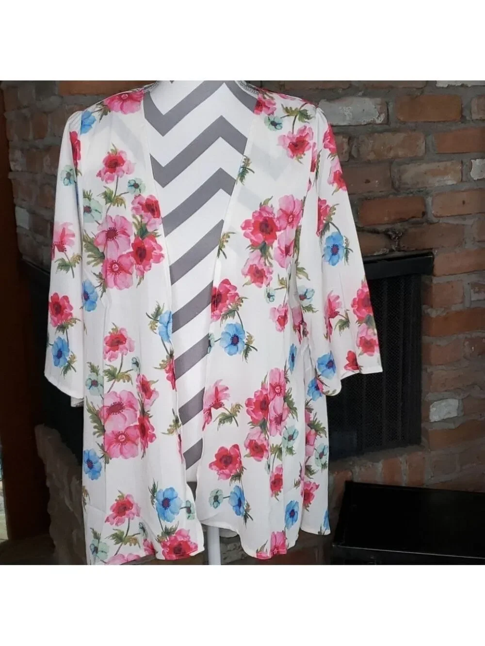 Pink Milly Floral Kimono Size Medium NWT